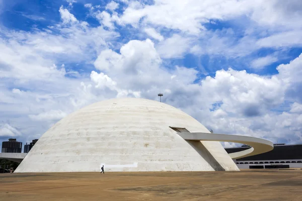 Das Nationalmuseum in Brasilia, der Hauptstadt Brasiliens — Stockfoto