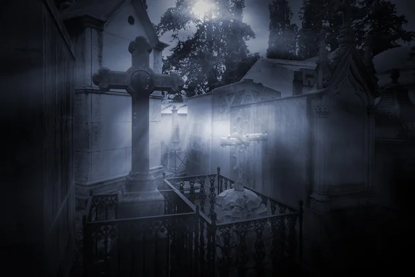 Full moon cemetery — Stock Photo, Image