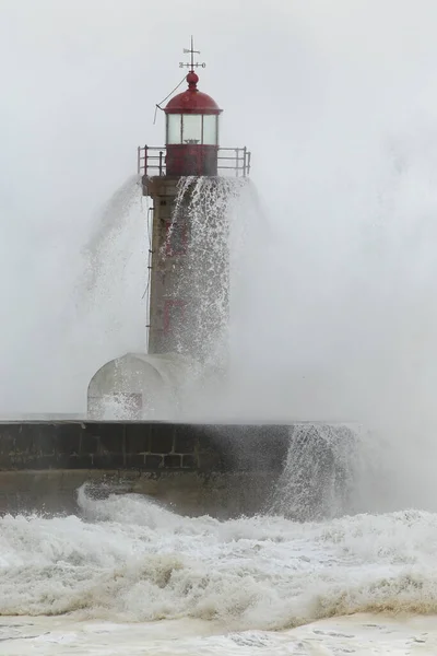 Porto Velho Farol Durante Uma Tempestade Vendo Umidade Spray Água — Fotografia de Stock