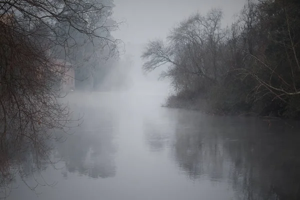 Туманная Река Рассвете Аве Ривер — стоковое фото
