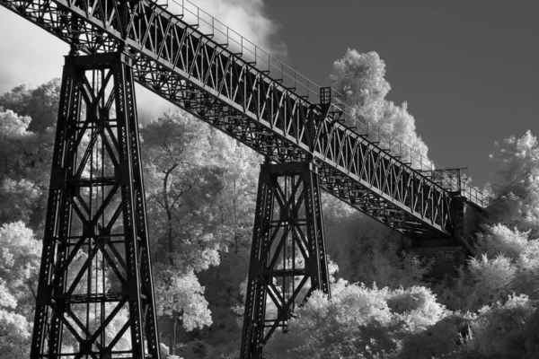 Oporto Vecchio Ponte Ferro Sul Fiume Douro Filtro Infrarossi Usato — Foto Stock
