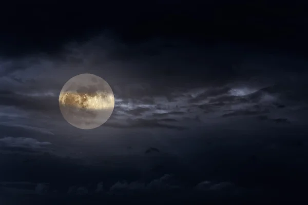 noite de lua cheia — Fotografias de Stock © zacariasdamata ...