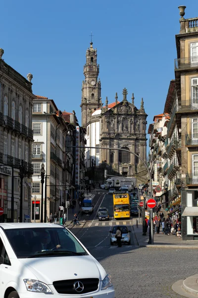Eglise emblématique de Porto et tour de Clerigos — Photo