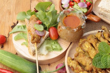 Domuz eti satay, Fıstık soslu ızgara domuz