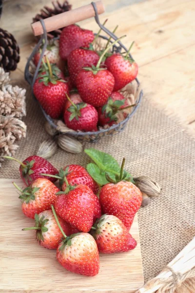 Fresas frescas rojas en delicioso . —  Fotos de Stock