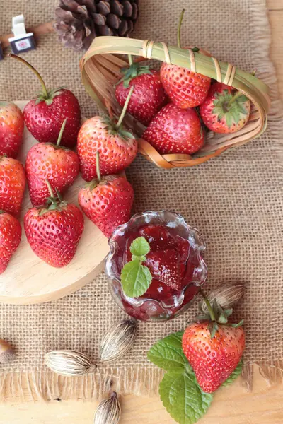 Fresh strawberries red at delicious and jam. — Stock Photo, Image