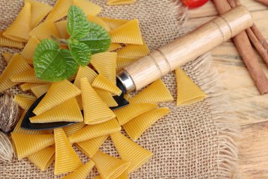 mısır cipsi ham, lezzetli yemek pişirmek için.