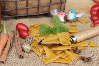 mısır cipsi ham, lezzetli yemek pişirmek için.