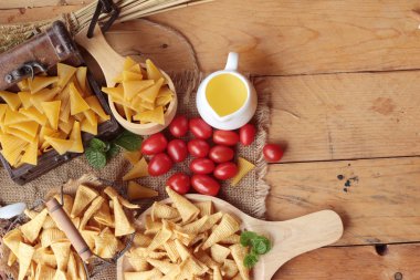 Mısır snack ve cips Mısır ham lezzetli.