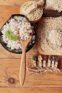 Sağlık ve ham arpa için pişmiş arpa