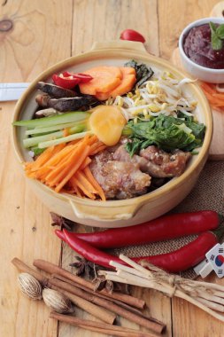 Bibimbap Kore gıda lezzetlidir.