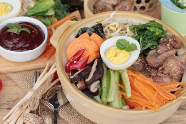 Bibimbap Kore gıda lezzetlidir.