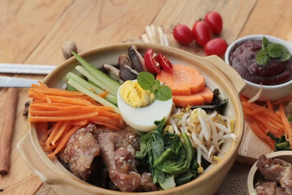 Bibimbap cibo coreano è delizioso . — Foto Stock