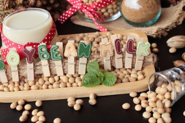 Soya Fasulye sütü fasulye ile.