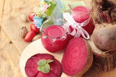 Pancar suyu ve taze pancar lezzetli