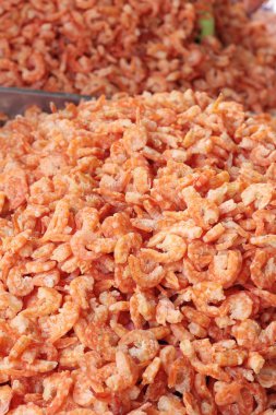 belgili tanımlık çarşı içinde yemek pişirmek için kurutulmuş karides.