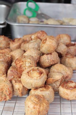 Fistolar tereyağı ızgara ve peynir lezzetlidir