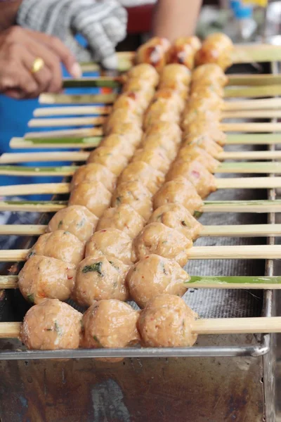 Grilled fish patty is delicious in market. — Stock Photo, Image