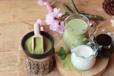 Matcha yeşil çay ve yeşil çay tozu