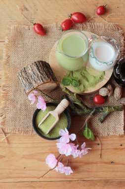 Matcha yeşil çay ve yeşil çay tozu