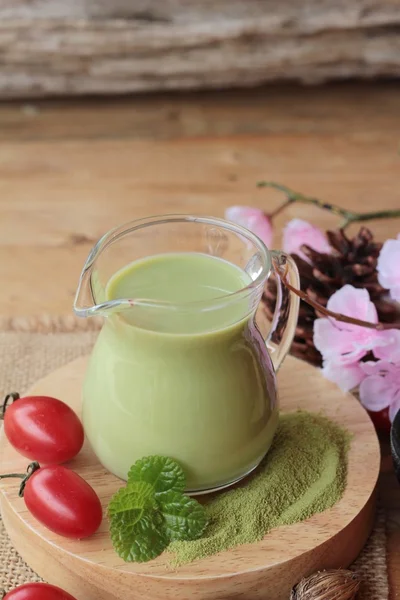 Matcha té verde y té verde en polvo —  Fotos de Stock