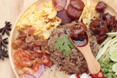 Karidesli pilav kızarmış hamur Tayland gıda