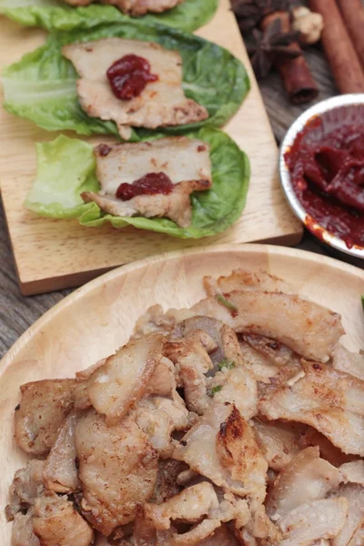 Grilled pork belly korean food is delicious — Stock Photo, Image