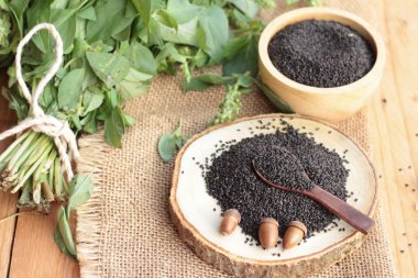 Fesleğen tohumu fiber içecek ve ham tohum için.