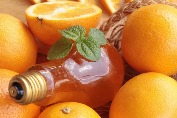 Orange frukt med skivor och juice läckra. — Stockfoto