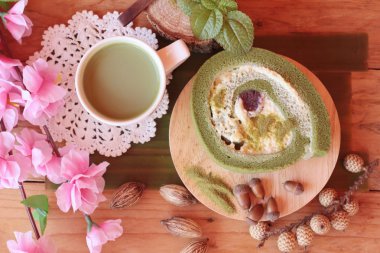 Yeşil çay pasta rulo ve matcha yeşil çay