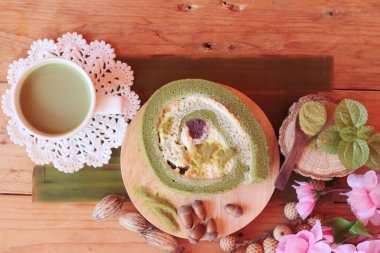 Yeşil çay pasta rulo ve matcha yeşil çay
