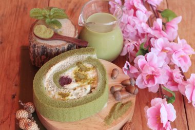 Yeşil çay pasta rulo ve matcha yeşil çay