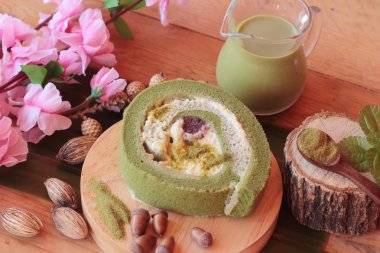 Yeşil çay pasta rulo ve matcha yeşil çay