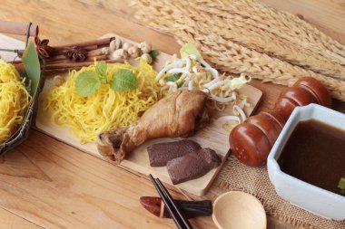 Sebze ve çorba lezzetli tavuk şehriye