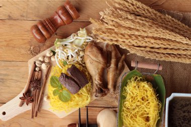 Sebze ve çorba lezzetli tavuk şehriye