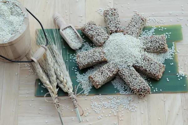 Postres de sésamo y semillas de sésamo es delicioso . — Foto de Stock