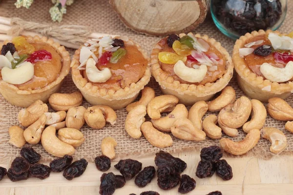 Mini almendras, tarta de frutas es delicioso — Foto de Stock