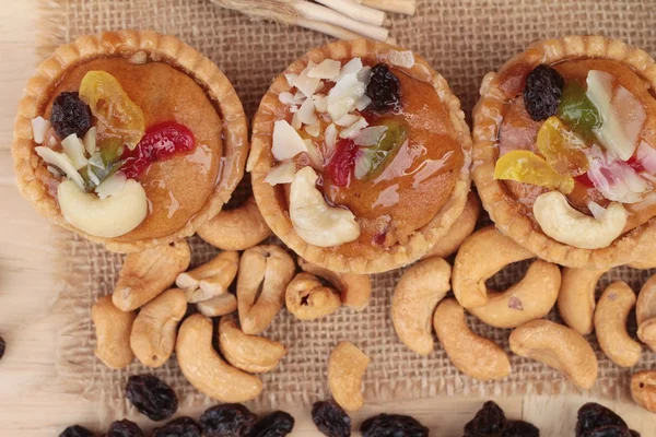 Mini almendras, tarta de frutas es delicioso — Foto de Stock