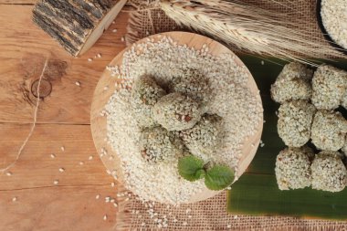 Tatlılar susam ve susam lezzetli