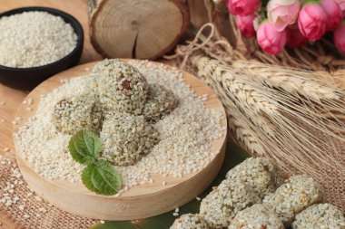 Tatlılar susam ve susam lezzetli