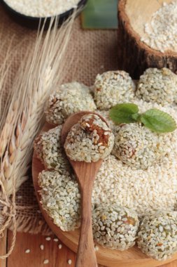 Tatlılar susam ve susam lezzetli