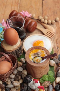 Onsen yumurta veya rafadan yumurta lezzetlidir