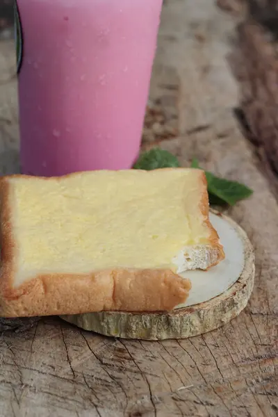 Solone masło mleko i chleb jest pyszny — Zdjęcie stockowe