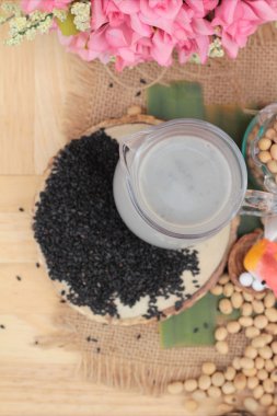 Soya Fasulye sütü karıştırın siyah susam lezzetli