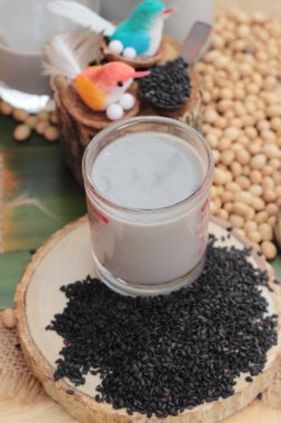 Soya Fasulye sütü karıştırın siyah susam lezzetli