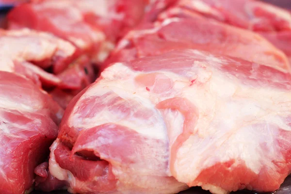 Cerdo fresco en el mercado — Foto de Stock