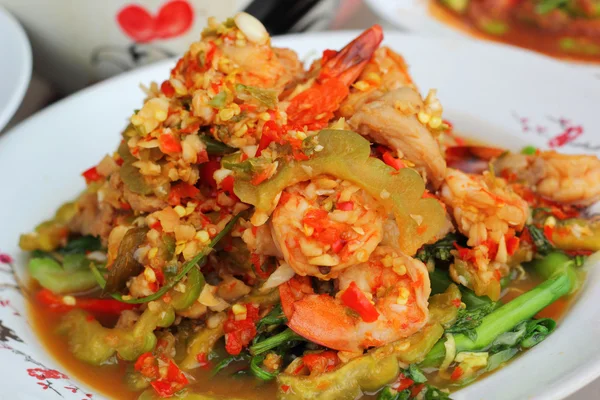 Ensalada picante y camarones - comida asiática — Foto de Stock