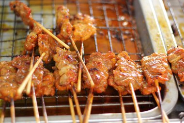 Bar-BQ veya barbekü ızgara et