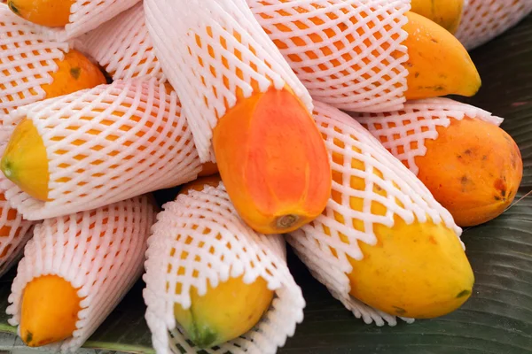 Papaya fruit in the market — Stock Photo, Image