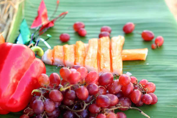 Christmas tree design of food — Stock Photo, Image